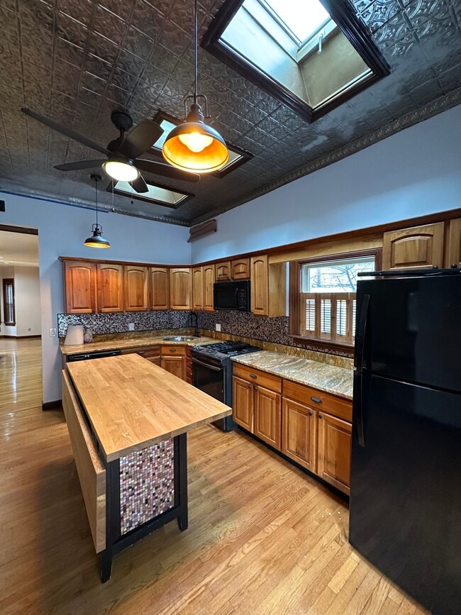 Photo - 18 Spring Garden St Unit 1