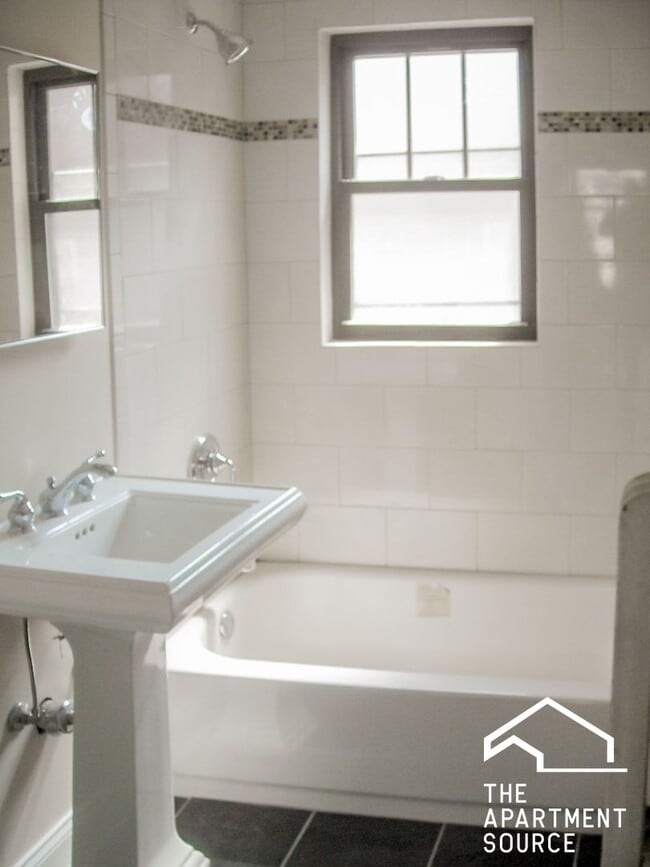 Photo - 516 W Cornelia Ave Unit 319