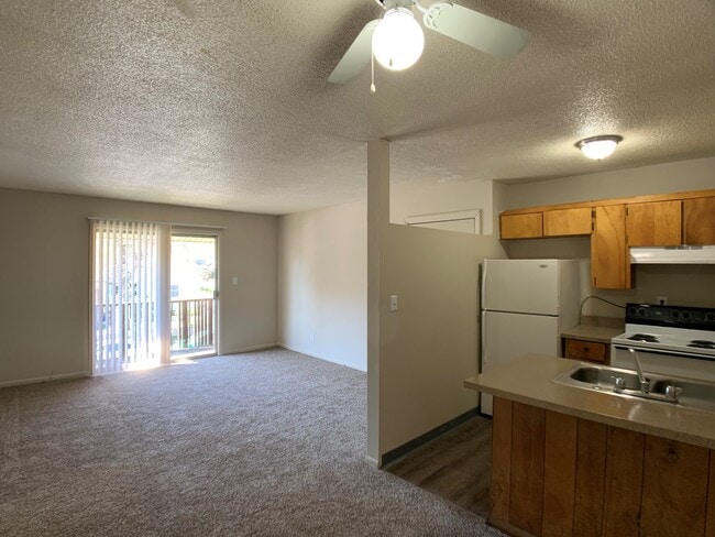 Photo - Bethany Park Plaza