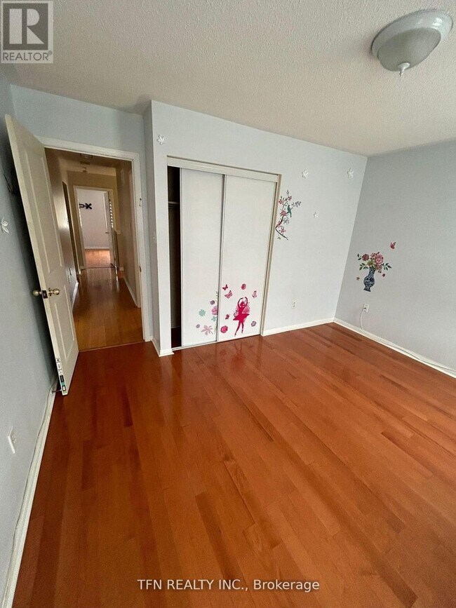 Photo - 117 Rouge River Dr