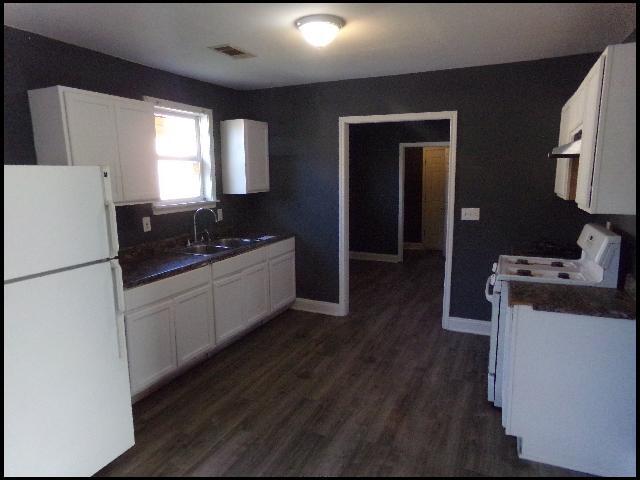 Photo - 2323 S Spring St