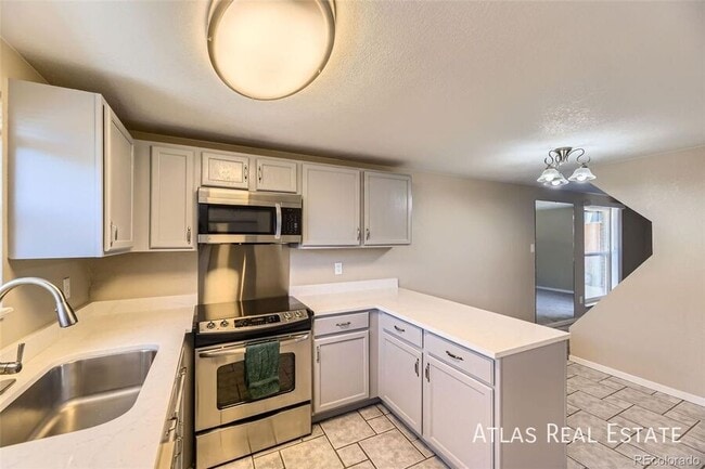 Photo - 5828 S Pearl St