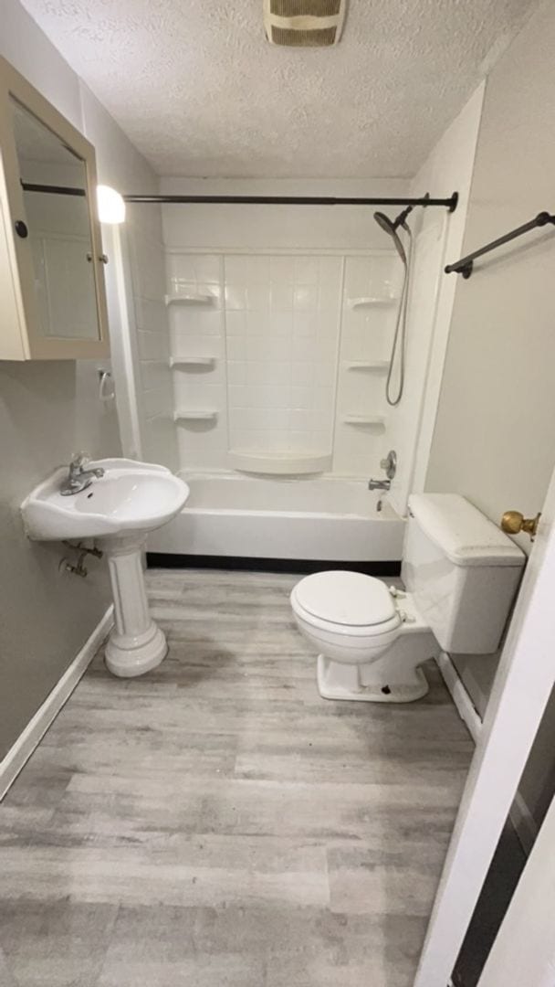 Photo - Washer/Dryer Hook-Ups