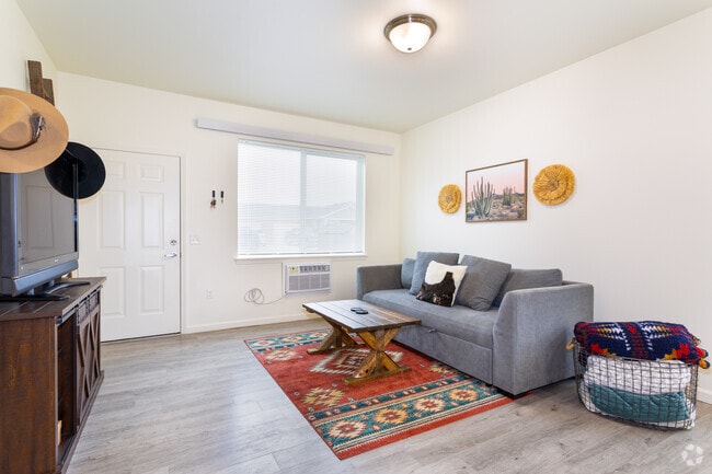1BR, 1BA - 662SF