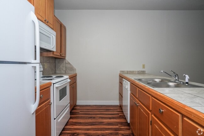 Photo - 424 Fieldstone Ln
