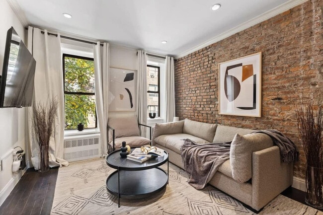 Building Photo - 323 E 78th St Unit ID399002P Rental