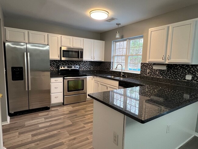 Photo - 4 Bedroom Home in Mallard Creek Area