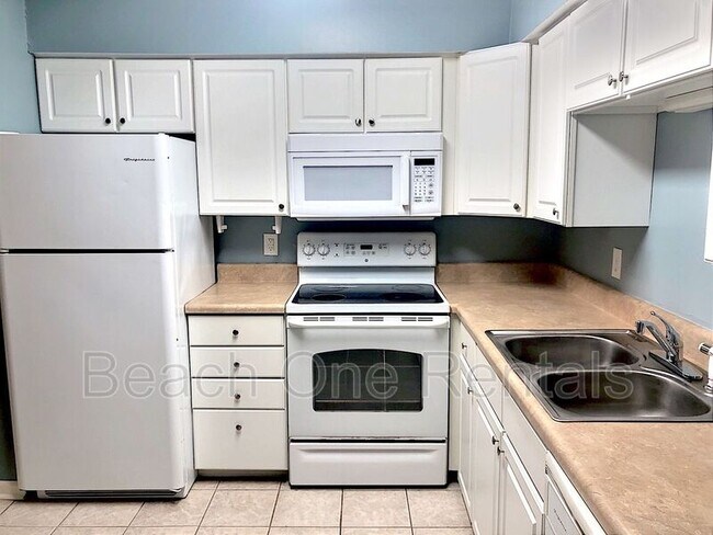 Photo - 416 Cambridge Cir Unidad H3