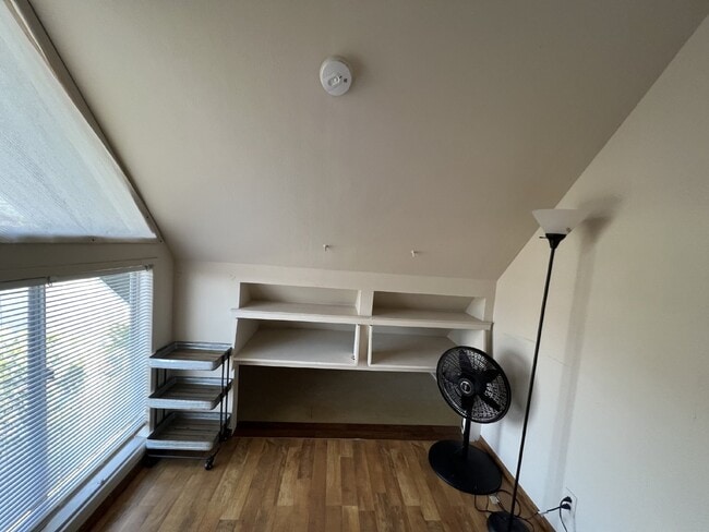 Photo - Private Furnished Bedroom for Rent – Near SDSU

Comfortable and fully furnished private bedroom a... Unidad Room 5