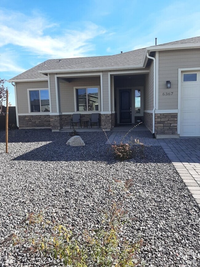 Building Photo - Beautifully 3 Bedroom Furnished Home In Gr...