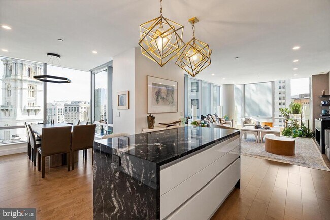 Building Photo - 1414 S Penn Square Unit 22B Rental