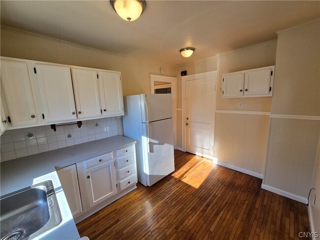 Photo - 176 Mayar St