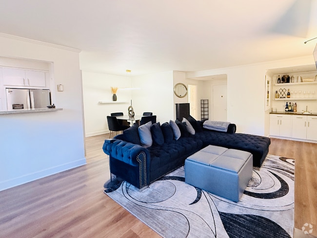 Building Photo - 7560 Hollywood Blvd Rental