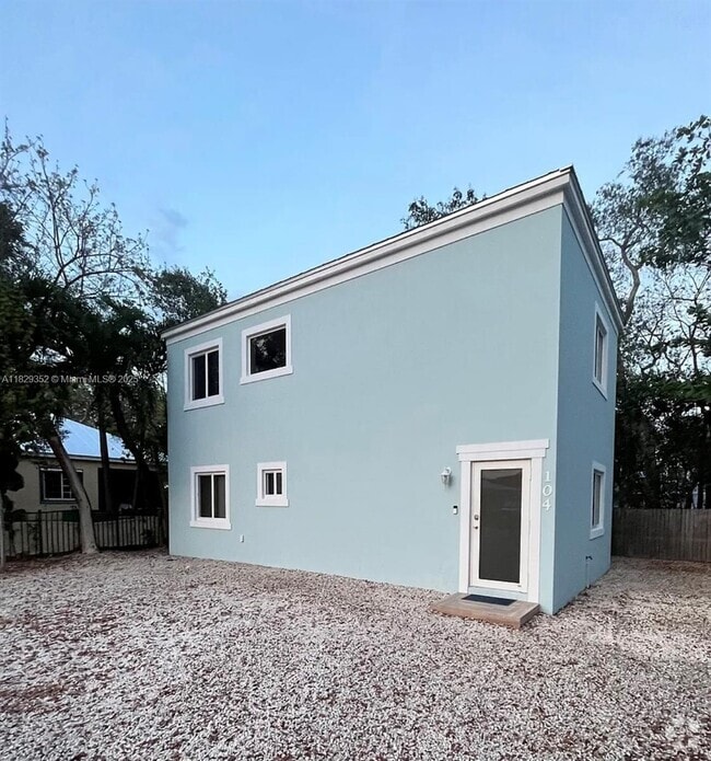 Building Photo - 104 Poinciana Dr Rental