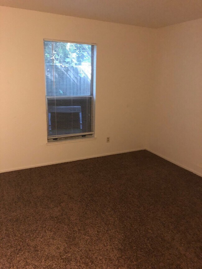 Photo - 14th Street Unidad 5