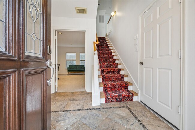 Photo - 1714 Bailey St