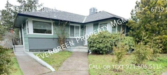 Ideal Location: 2BD/1BA, Garage & More! - ... - Ideal Location: 2BD/1BA, Garage & More! - ... Apartment Unit 6739 E Burnside Street