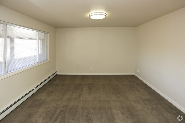 2HAB, 1BA - 775 ft²
