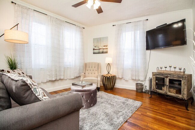 191 Kent St Unit 1