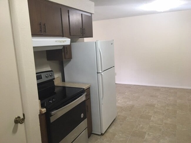 Photo - 915 W Delaware Ave