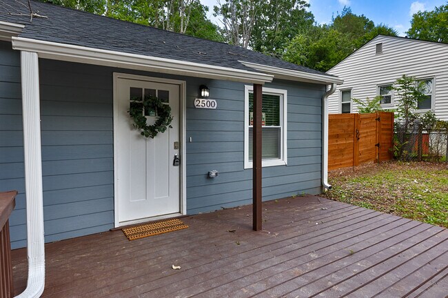 Photo - 2500 Hill St NW