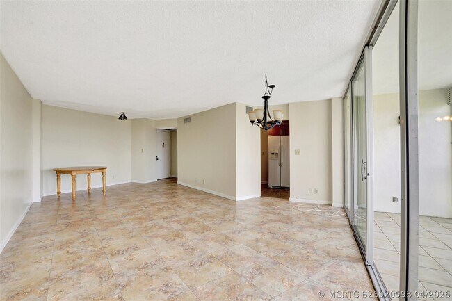 6921 Environ Blvd Unit 6o