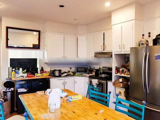 Photo - 197 College Ave Unit 3