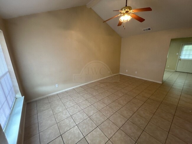 Photo - 1905 Windward Dr