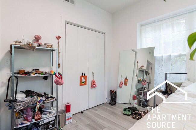 Photo - 4939 N Saint Louis Ave Unidad 2