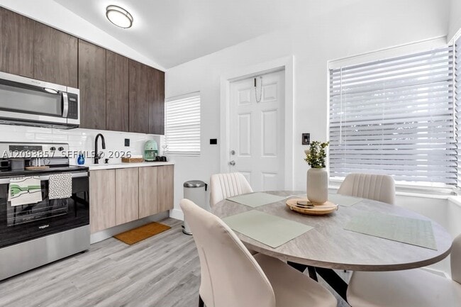 625 SW 110th Ave
