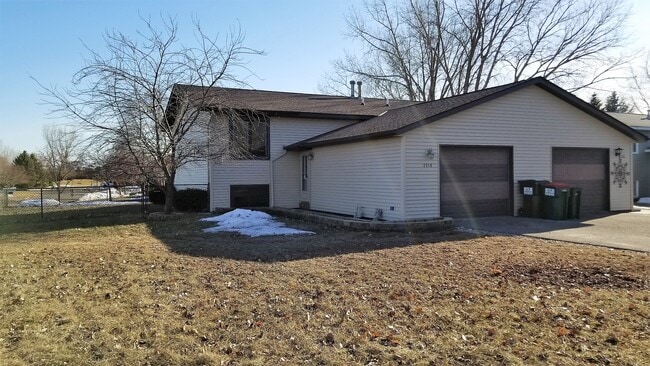 Photo - 2218 Namekagon St Townhome