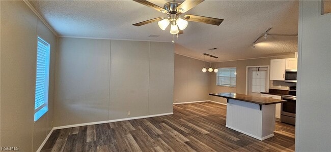 Photo - 8410 Wagon Wheel Cir