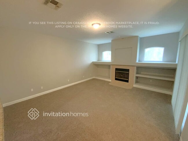 Photo - 153 Oak Common Ave