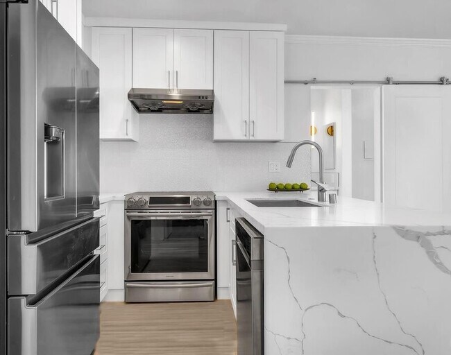 11645 Montana Ave Unit 319