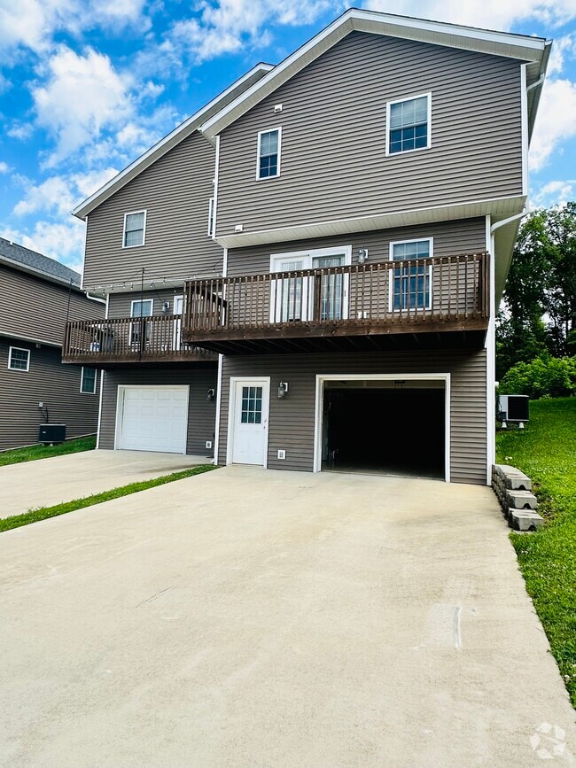 Building Photo - 1759 W Victoria Ln Rental