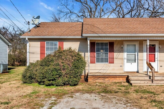 Photo - Affordable 2BR Ranch Duplex in N. Columbia — Move-In Special!