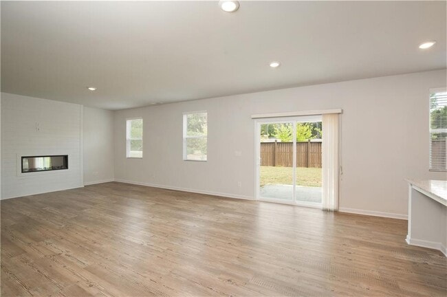 Photo - 19 Springwood Ln