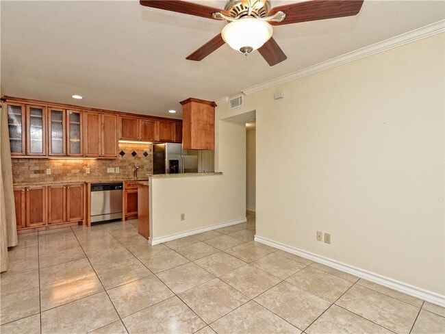 Photo - 407 E 45th St Unit 210