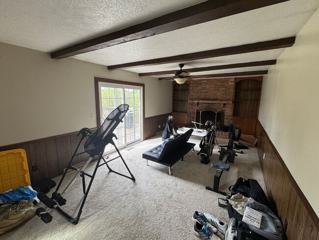 Photo - 880 Buchholz Dr