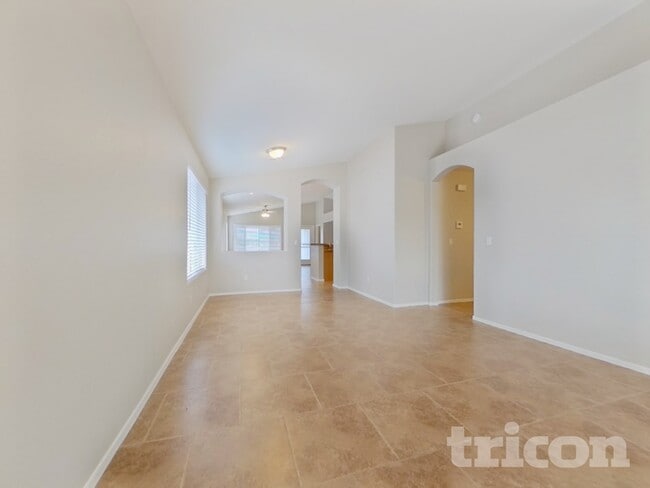 Photo - 2030 N 108th Dr