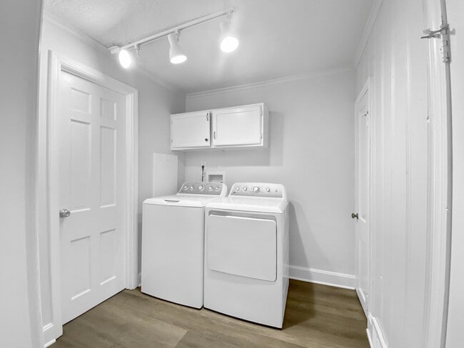 Photo - 3341 S Sterling Ave