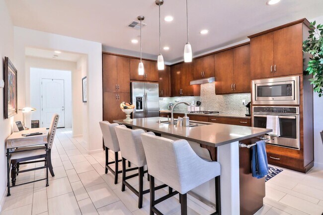 Photo - 33 Angra Way