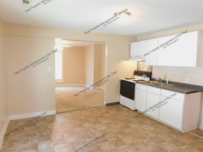 Photo - 618 Glencoe St