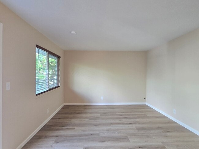 Photo - 45 Oak Ave Unidad 103