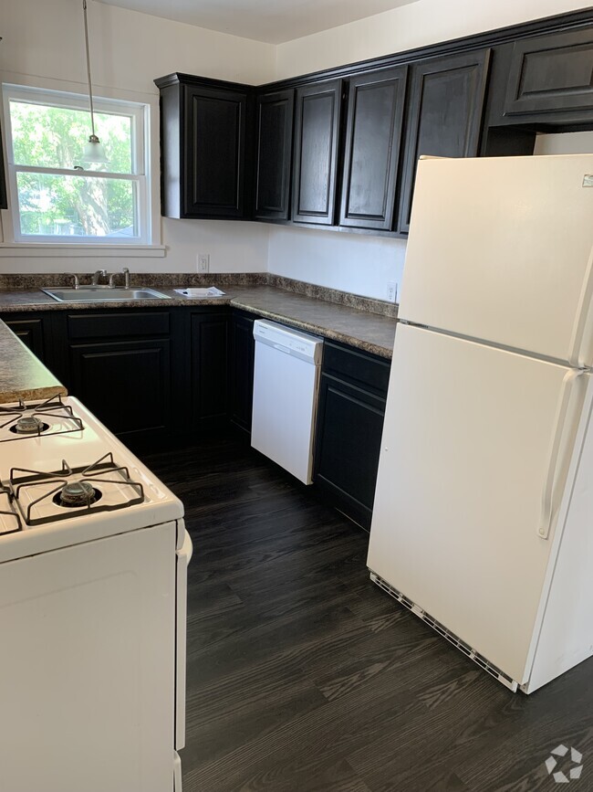 Building Photo - 849 S Newton Ave Rental
