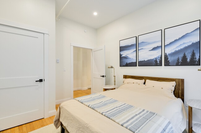 Photo - The Exchange Building