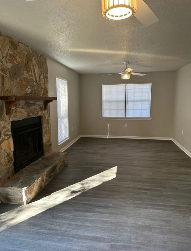 Photo - Recently Remodeled 4-Bedroom Home: Style and Convenience Awaits!
