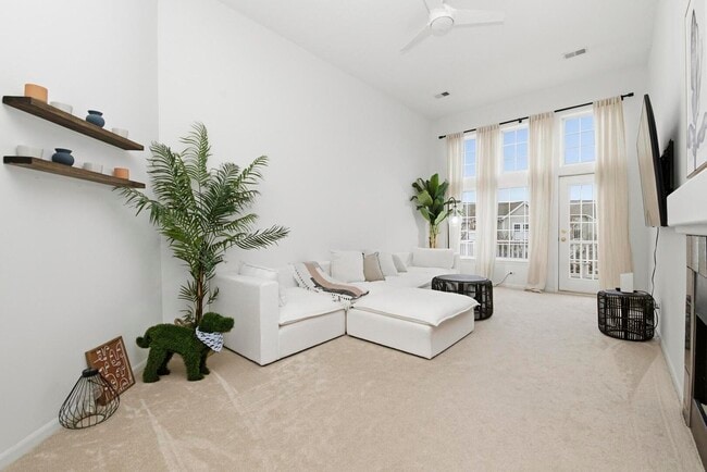 Photo - 2038 Cambria Ct Unit 2038