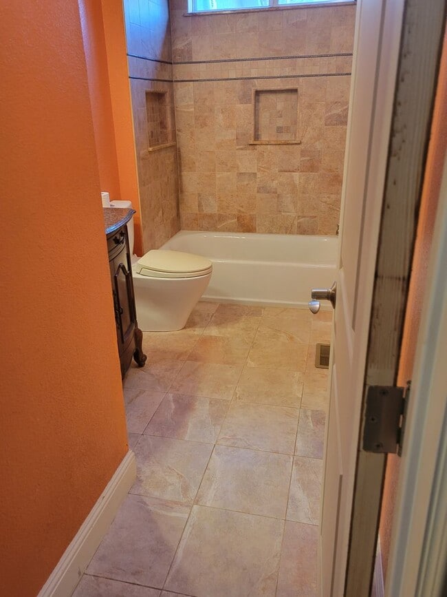 3168 Orchard View Dr