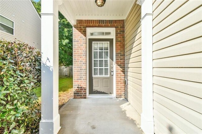 2694 Winslow Ridge Dr NE